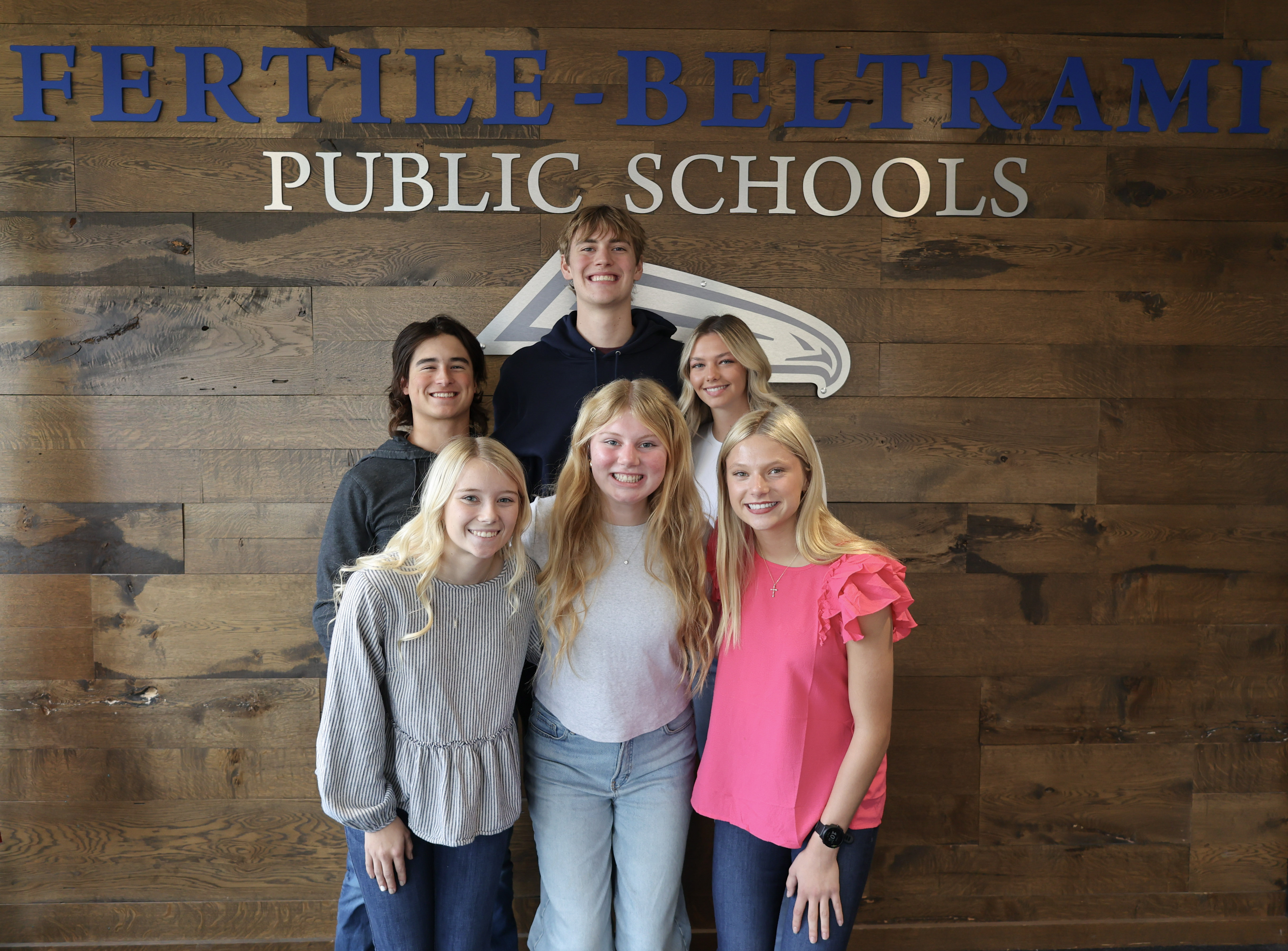 A group photo of all the webmasters.